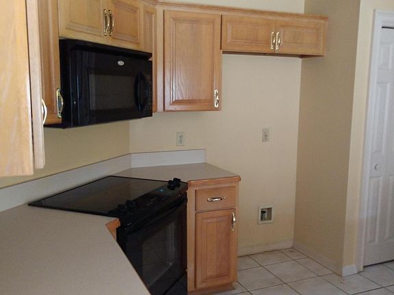 3rd image of 11917 Gran Crique Ct S