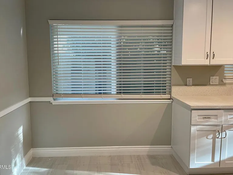 2589 Bayshore Ave — Photo 3
