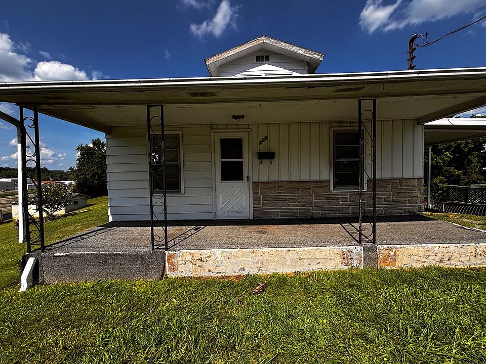 1st image of 104 Meridith St