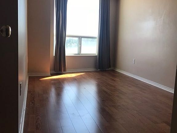 3rd image of 28 Pemberton Ave #706