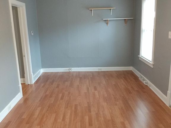 3rd image of 6715 Glades Ave