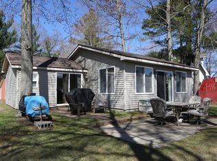 1301 Shady Ln, Greenville, MI 48838