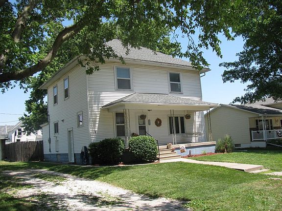 2nd image of 605 Illinois Ave