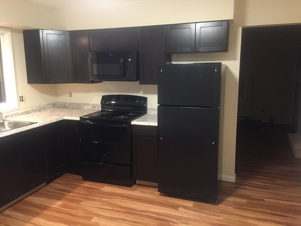 1st image of 17 Dublin Dr #B