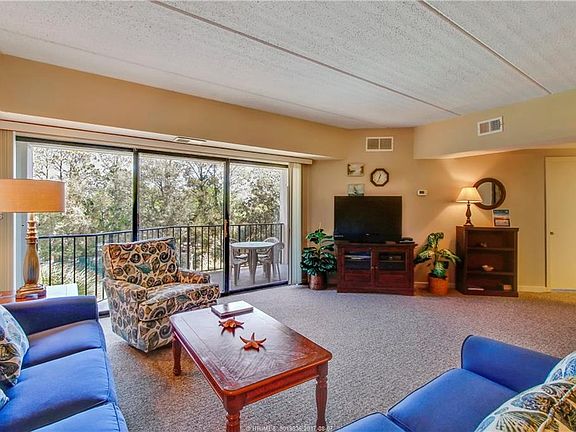 3rd image of 10 Forest Beach Dr Unit 307