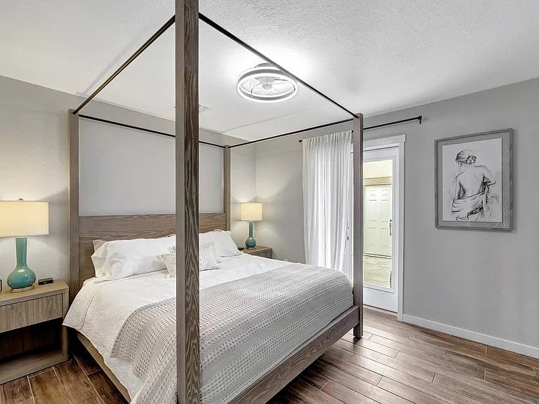 425 E Fillmore St — Photo 14