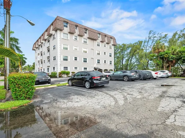 5911 NE 14th Ln APT 201S, Fort Lauderdale, FL 33334