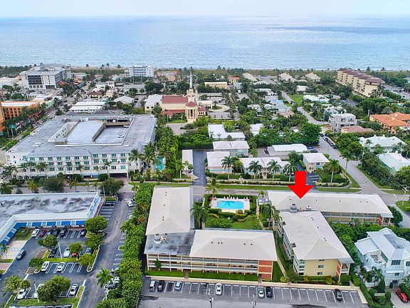 4th image of 80 Venetian Dr #304