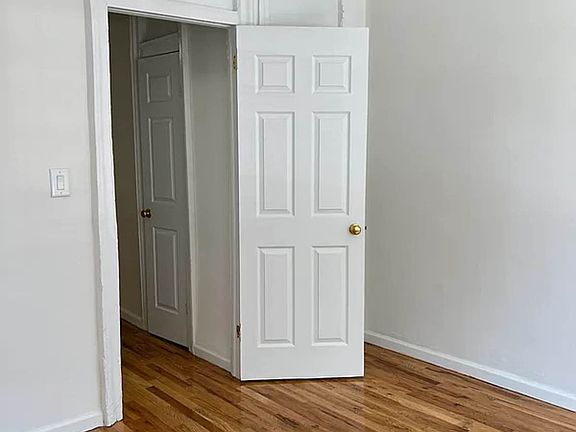 3rd image of 1279 Morris Ave #A-1