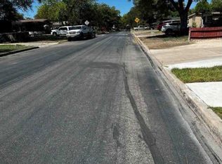 1814 Lampost Rd, San Antonio, TX 78213