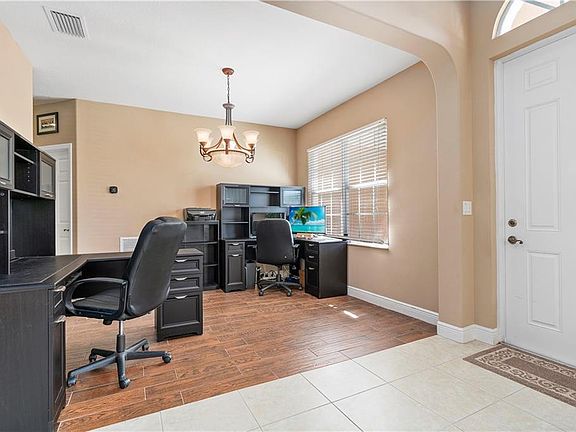 5th image of 1331 Scarlet Oak Cir