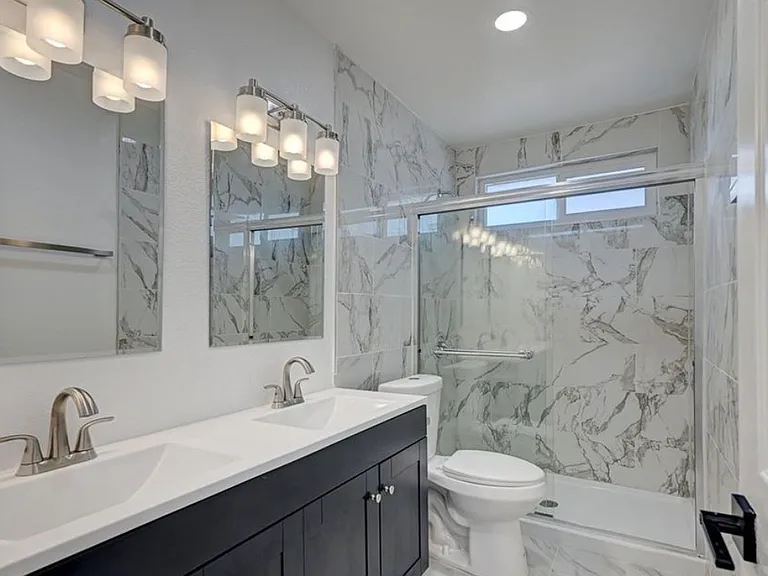 4419 Fairmont Cir — Photo 9