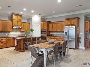 6311 Riverbend Lakes Dr, Baton Rouge, LA 70820