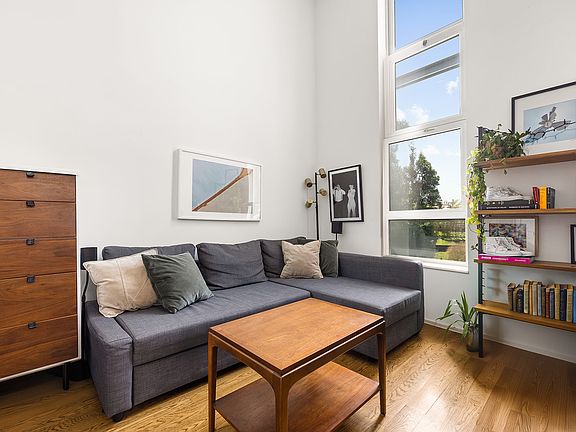 5th image of 816 Dean St #3C
