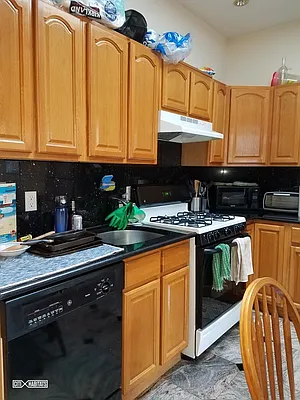 Rented by Citi Habitats | media 40