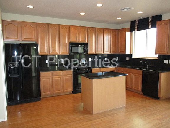 3rd image of 31341 N Cavalier Dr