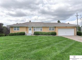 1106 S 96th St, Omaha, NE 68124