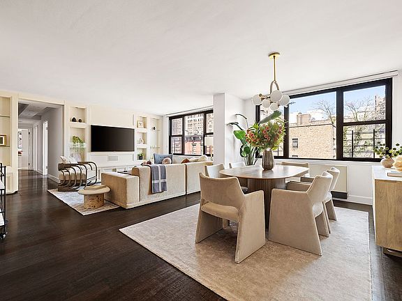 2nd image of 130 E 18th St APT 6X
