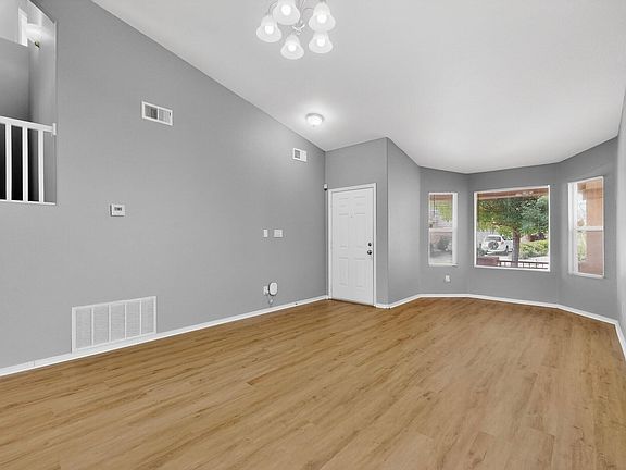 4th image of 8612 Quail Creek Ct NE