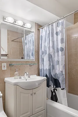 Rented by Compass | media 10