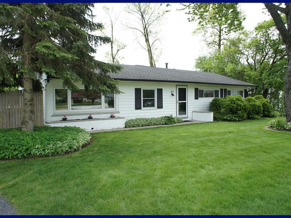 1st image of 307 W Sugar Ln