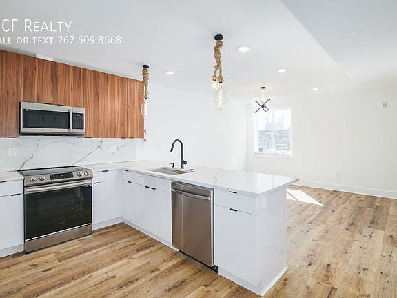 2nd image of 2621 W Oxford St #2/2-201
