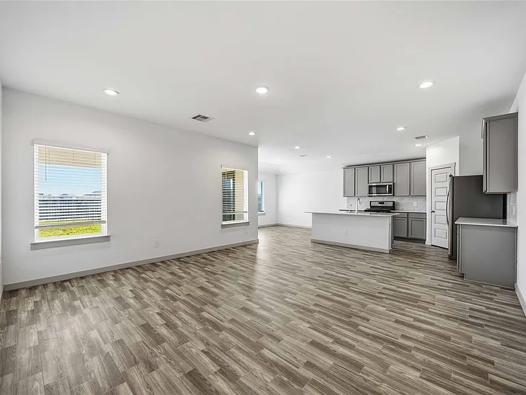 7127 Whispering Leaf St — Photo 11