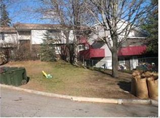 5 Nesher Ct, Monsey, NY 10952