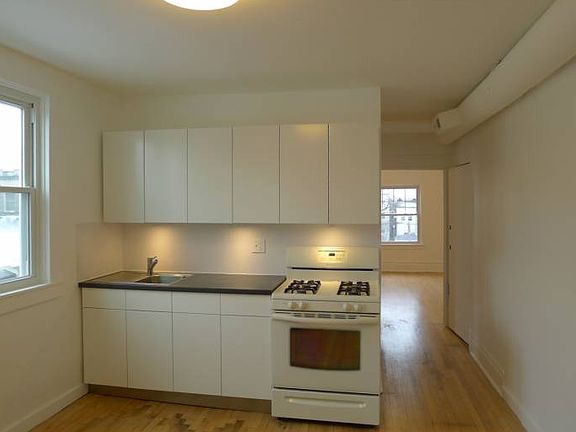 kitchen / dinning area
