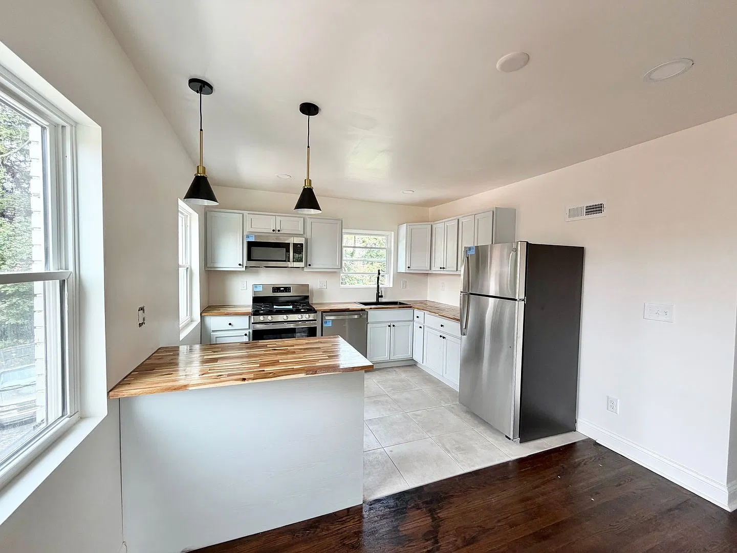 3026 Hegry Circle — Photo 4
