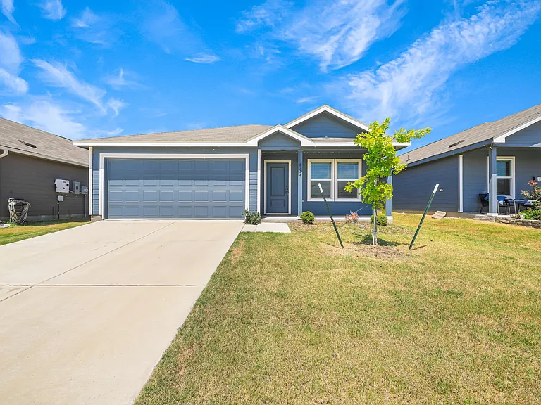 6744 Teal Cir — Photo 1