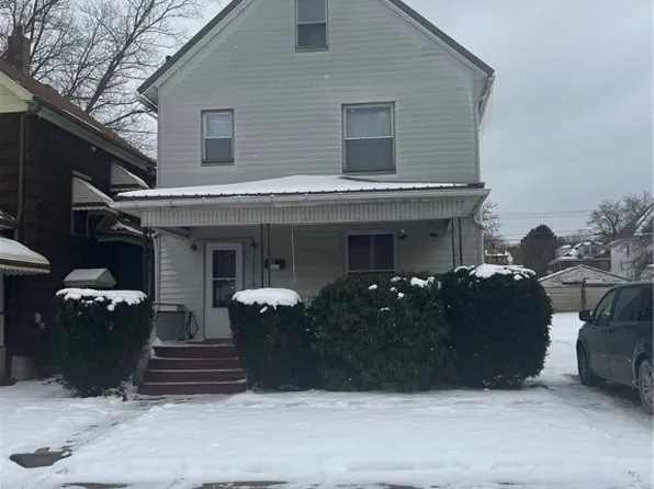 841 Cedar Ave, Sharon, PA 16146