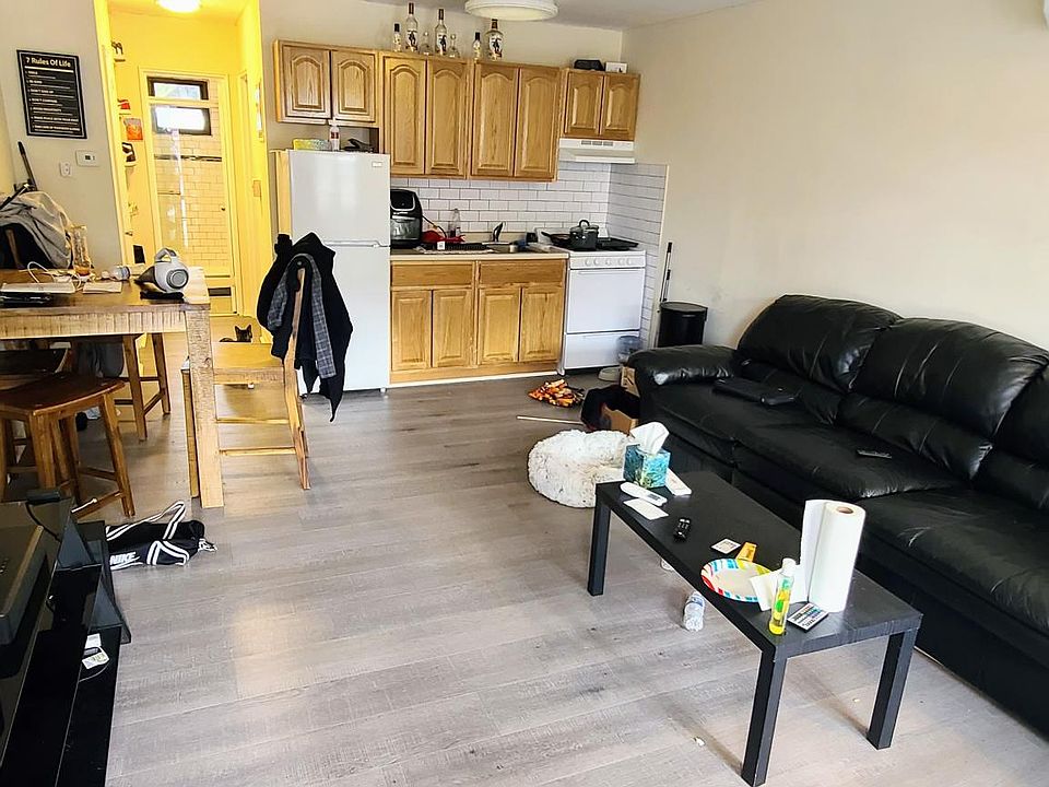 2nd image of 449 Washington Ave APT 4