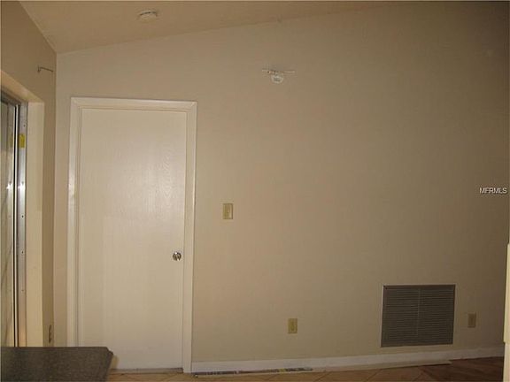 5th image of 129 Gulfwinds Dr E