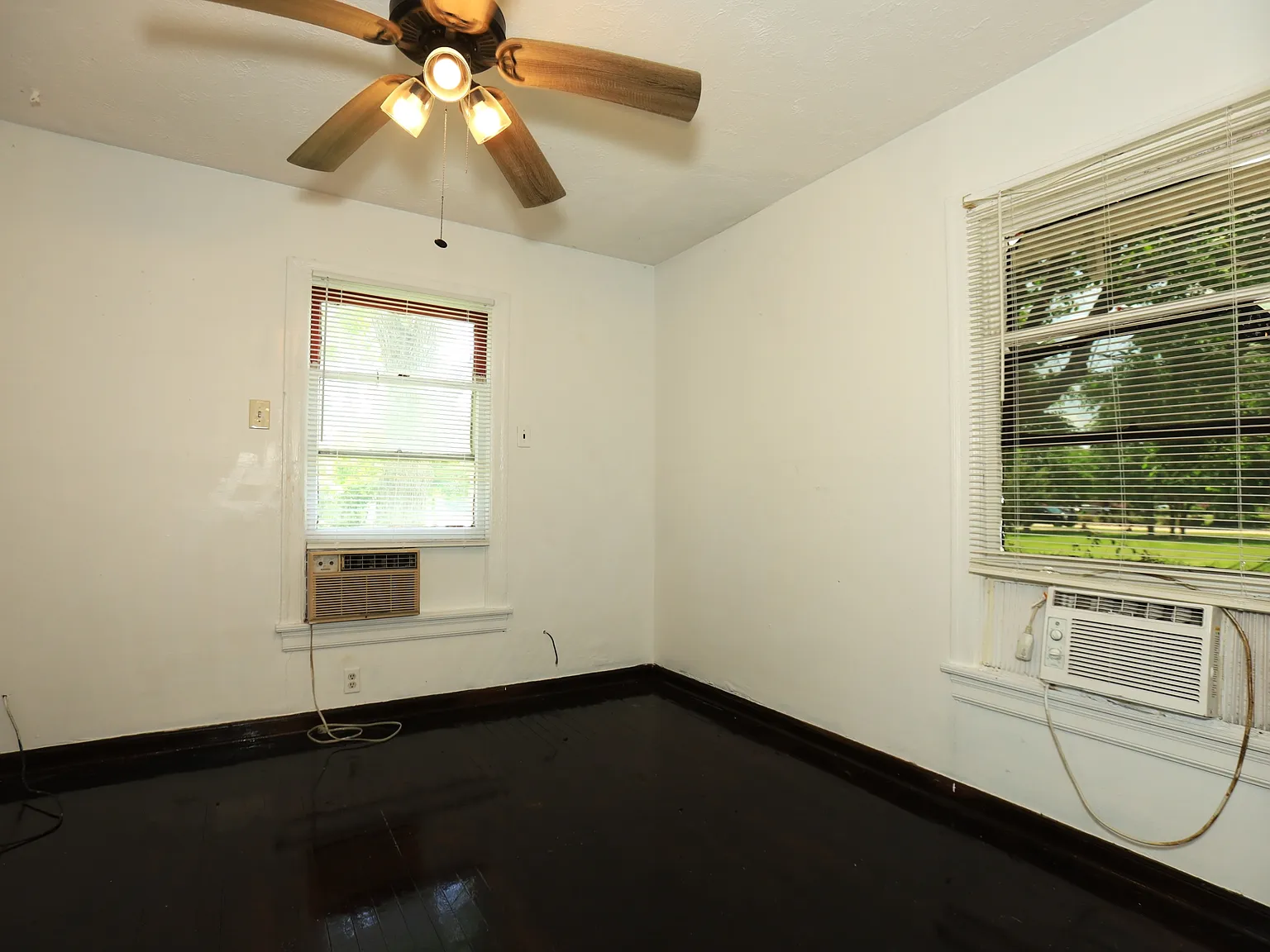 302 Circle Way Street* - 1 — Photo 2