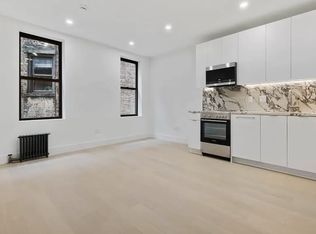 300 W 21st St APT 32, New York, NY 10011