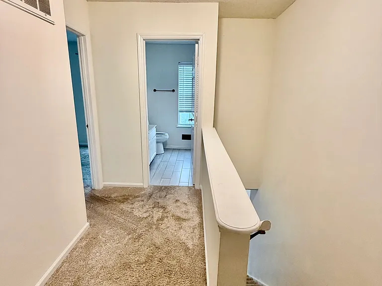 11809 Lansbury Ct — Photo 17