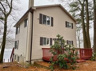 48 S Shore Dr, Sturbridge, MA 01566