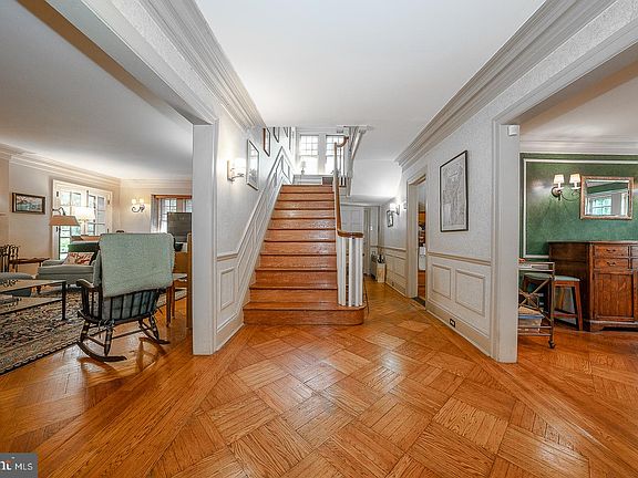 3rd image of 16 Merion Rd