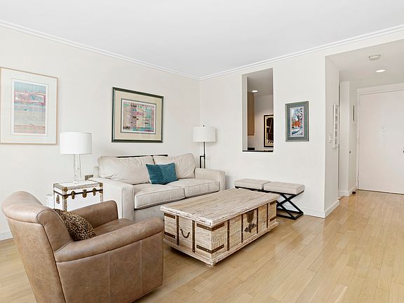 2nd image of 160 W 66th St APT 18C