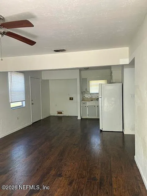 2 bed, 1.0 bath, 840 sqft, $900 — Photo 3