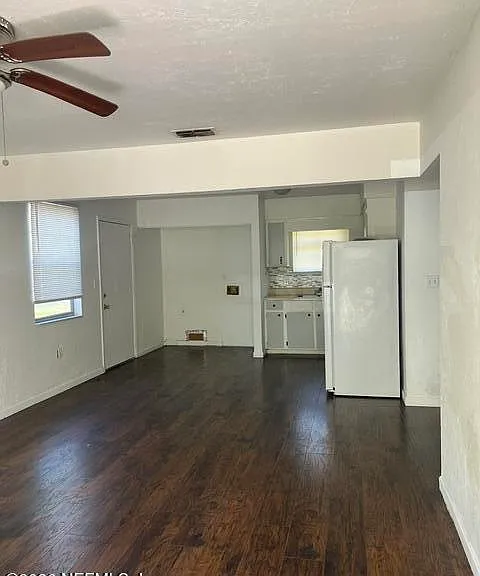 25146 NW 4th Ave — Photo 3