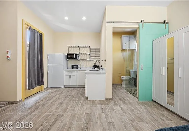 2765 Struan Ave — Photo 42