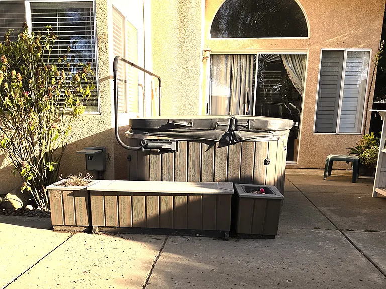 Northbrook Dr — Photo 15