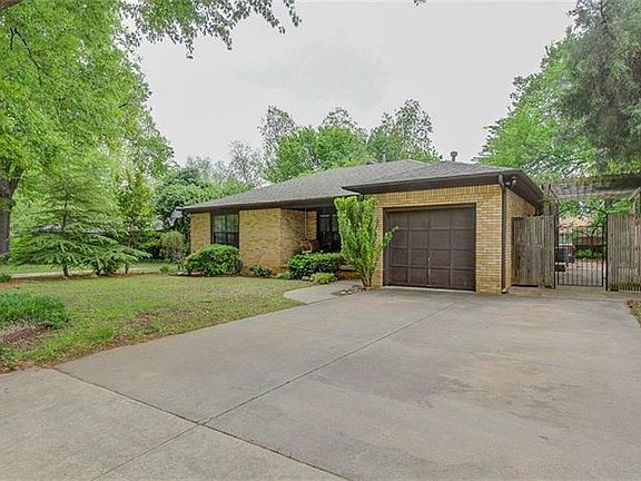2nd image of 1030 Leslie Ln