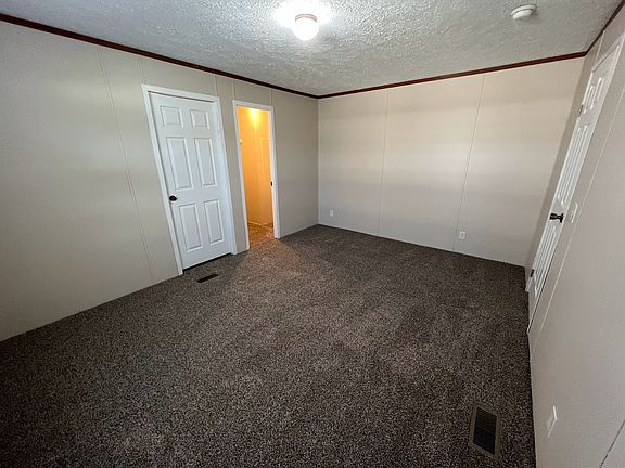 4th image of 516 Courtland Ln #43