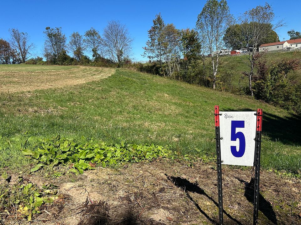 1st image of 5 Golden Pond Dr