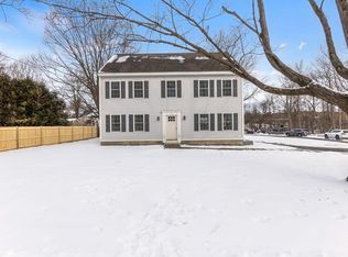 4 Field St, Amesbury, MA 01913