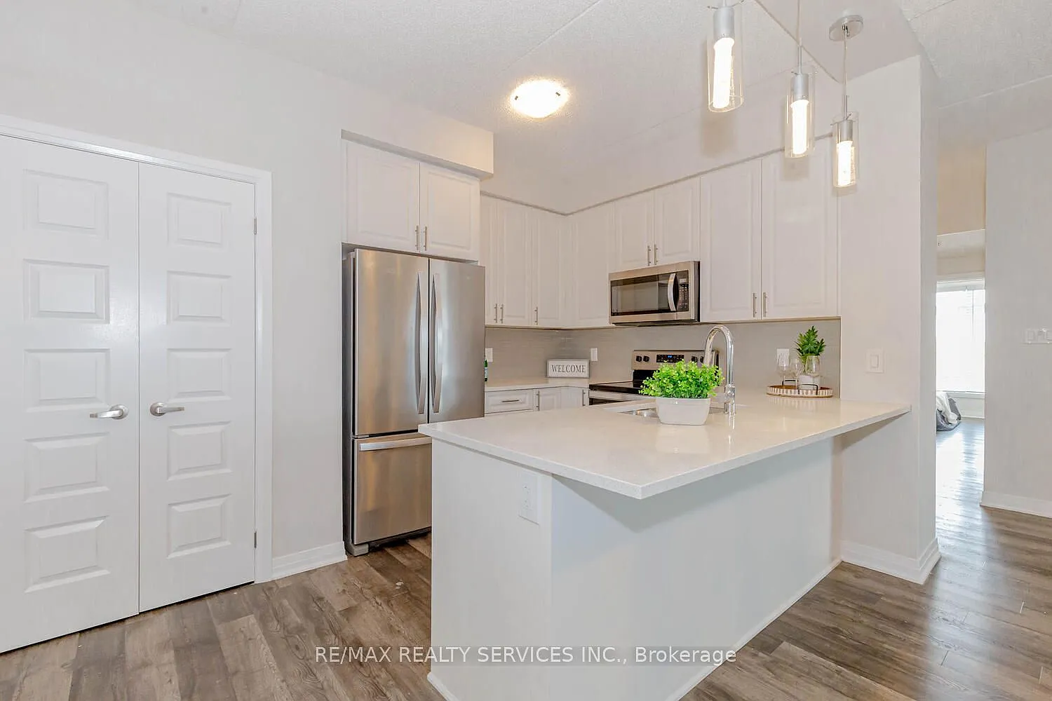 2 bed, $2,600 — Photo 4