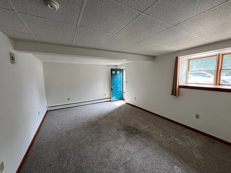 301 E Elm St — Photo 7